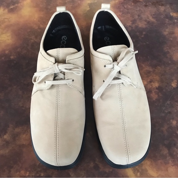 Ecco Tan Suede Shoes - Picture 3 of 9